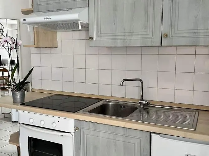 With View Near * Nice